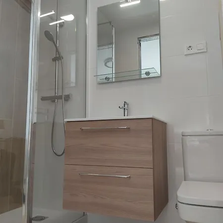 아파트 Frontbeach In Boliches 푸엔히롤라